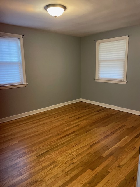 14233 S Green Bay Avenue Property Photo 7