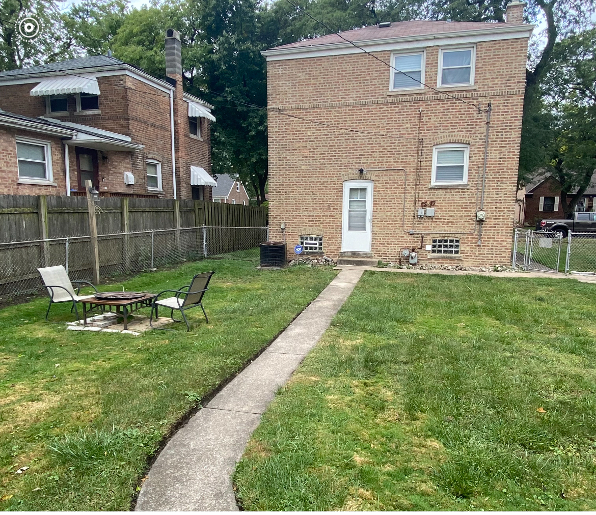 14233 S Green Bay Avenue Property Photo 16