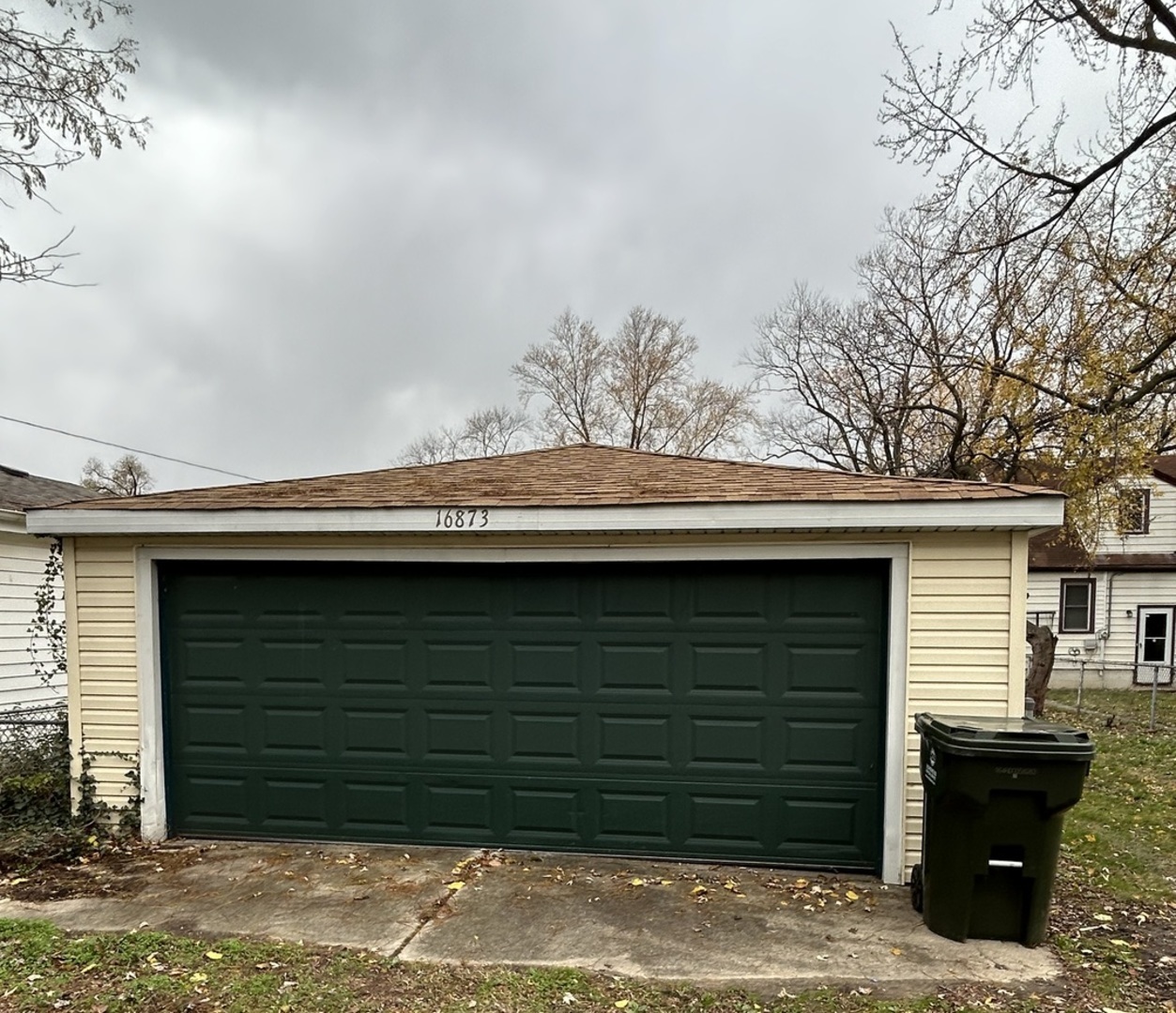 16873 Bulger Avenue Property Photo 21