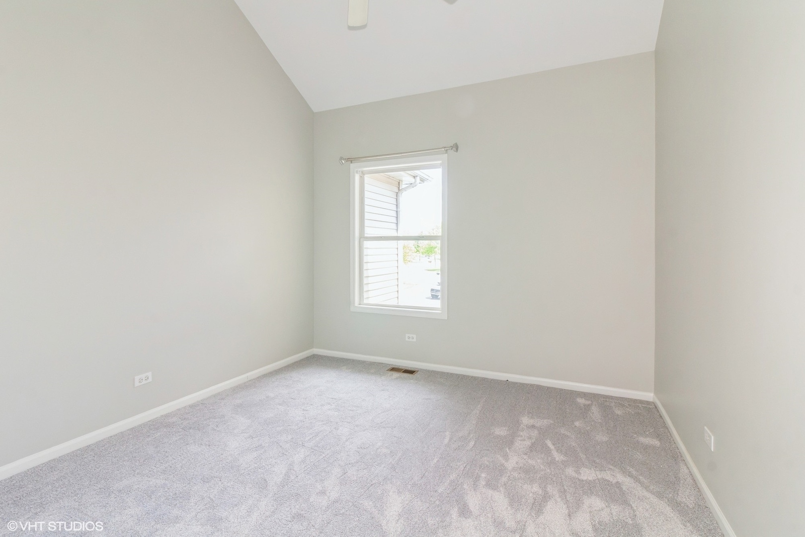 580 Chestnut Drive Property Photo 8