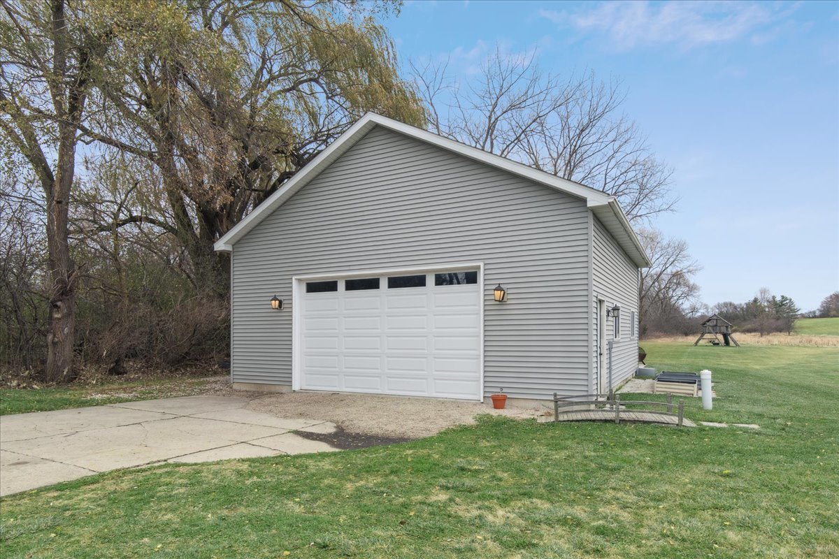 39983 N Beck Road Property Photo 7