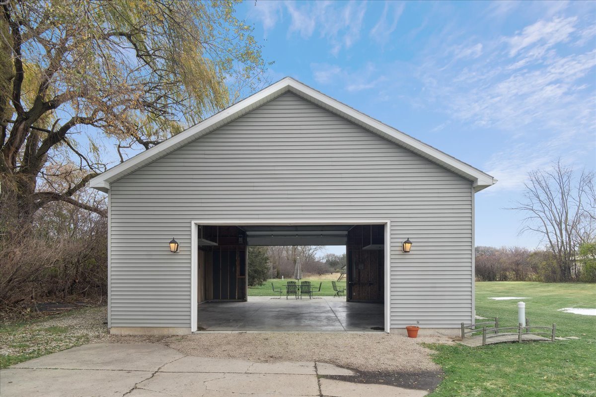 39983 N Beck Road Property Photo 8
