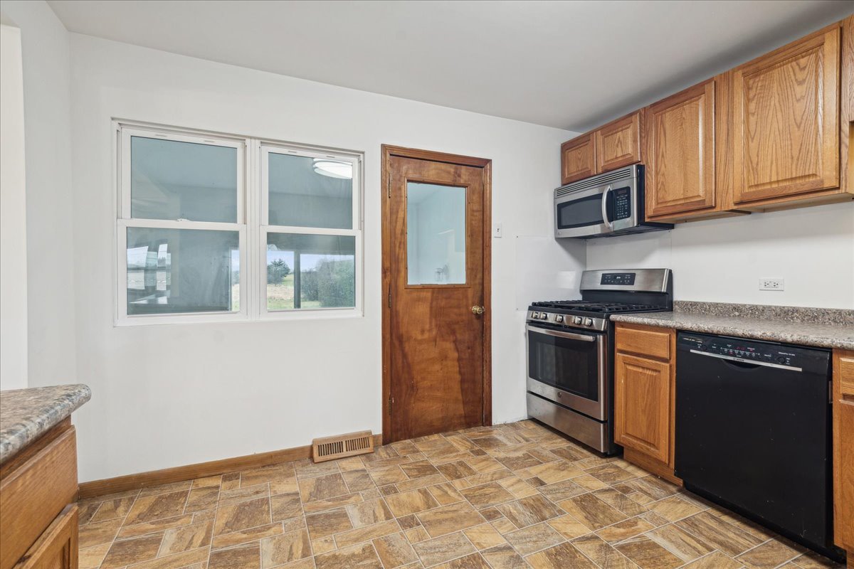 39983 N Beck Road Property Photo 15