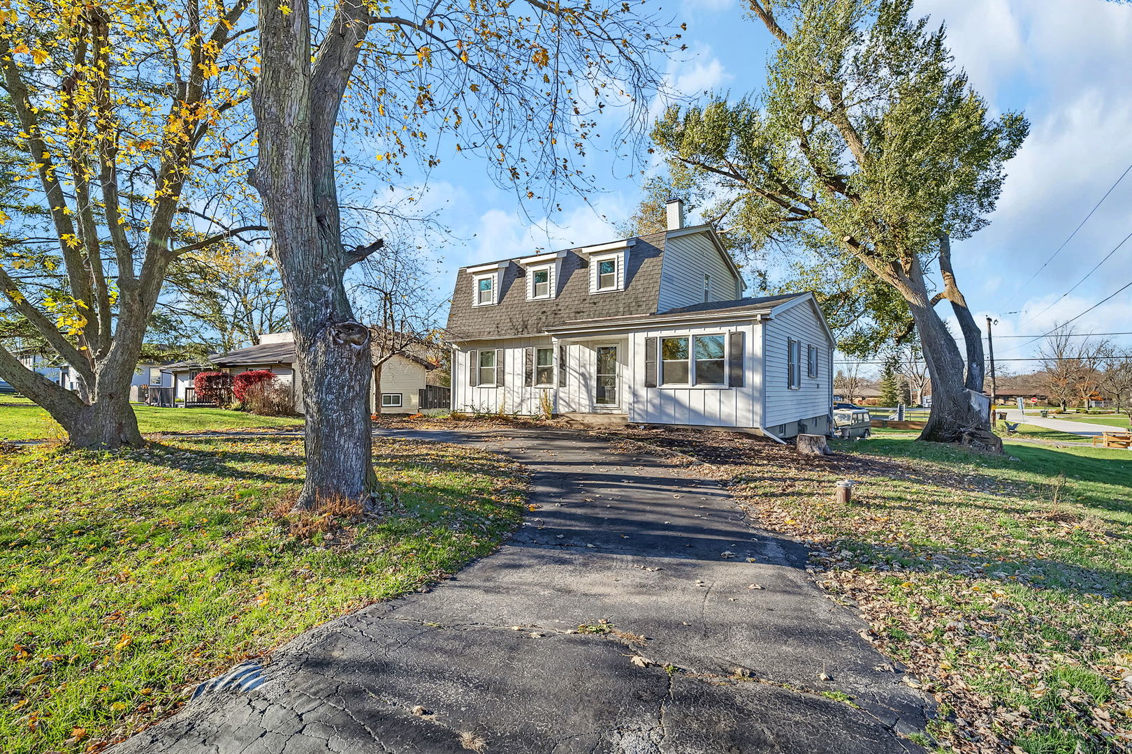 22940 W Essex Drive Property Photo 2