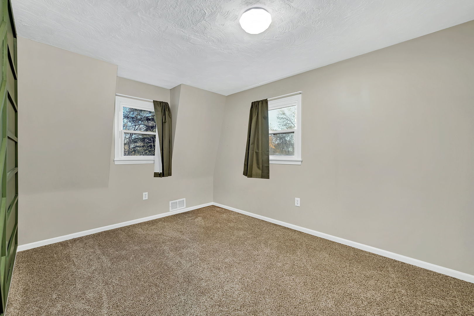 22940 W Essex Drive Property Photo 17