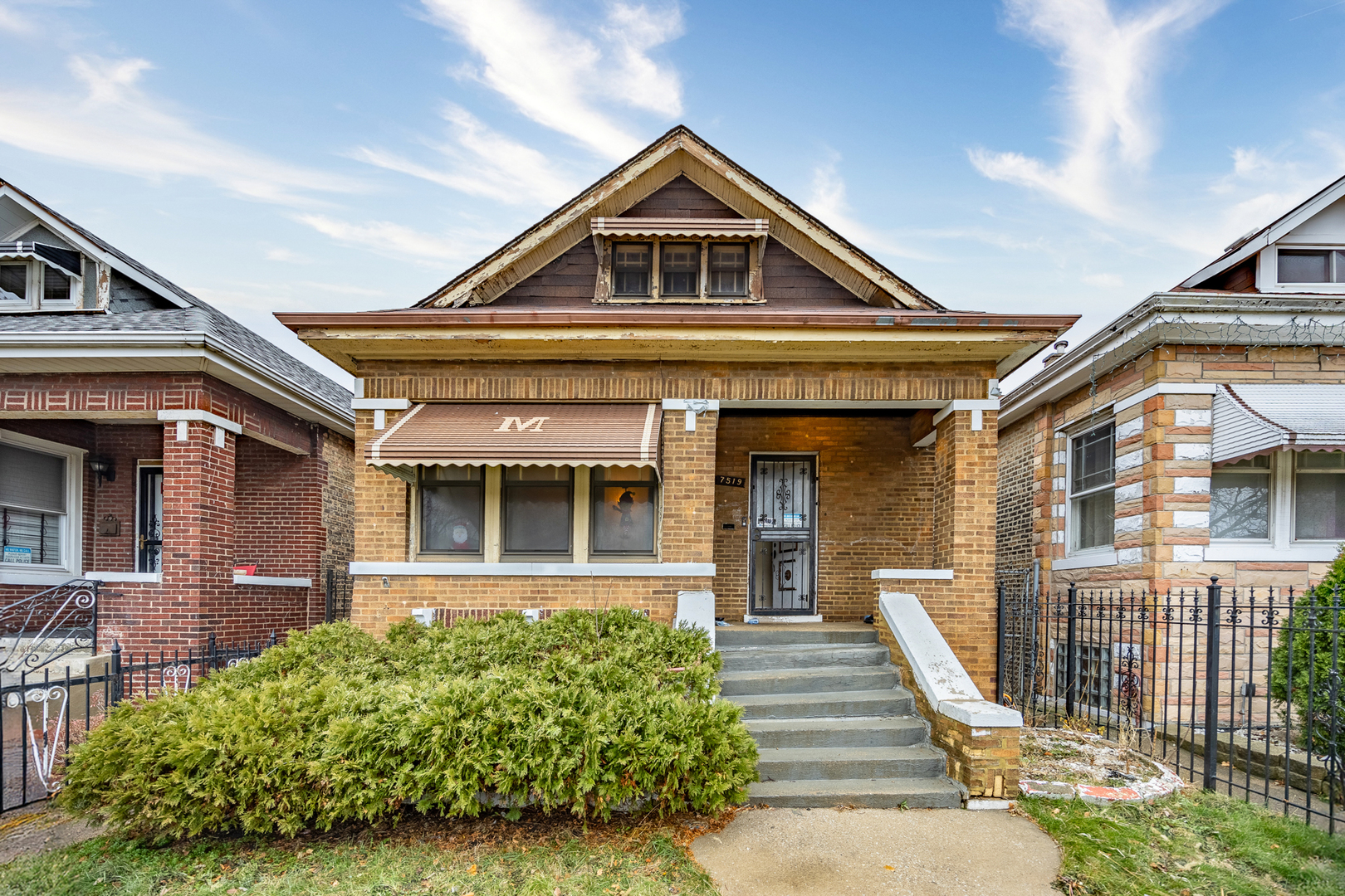 7519 S Aberdeen Street Property Photo 1