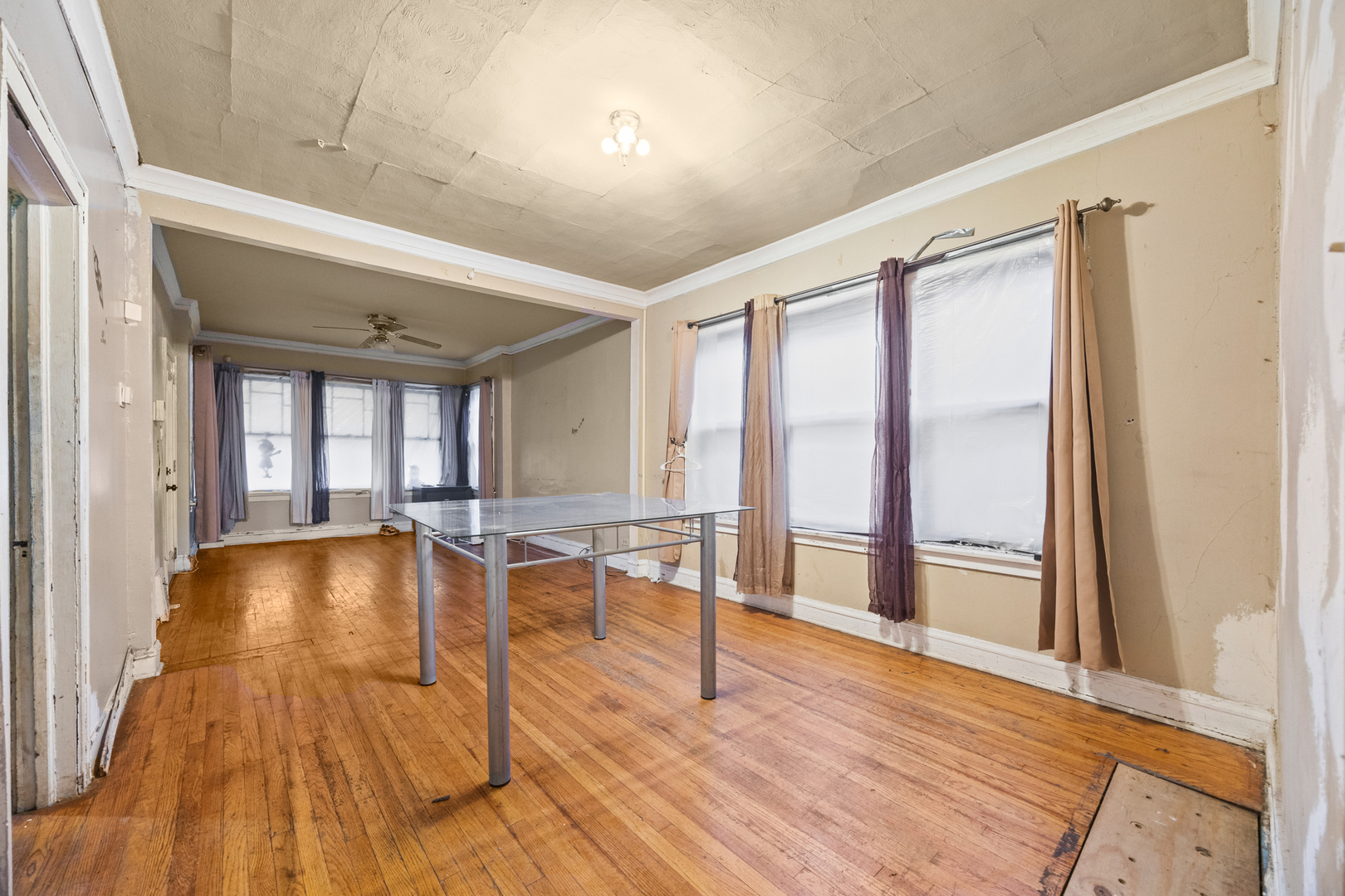 7519 S Aberdeen Street Property Photo 4