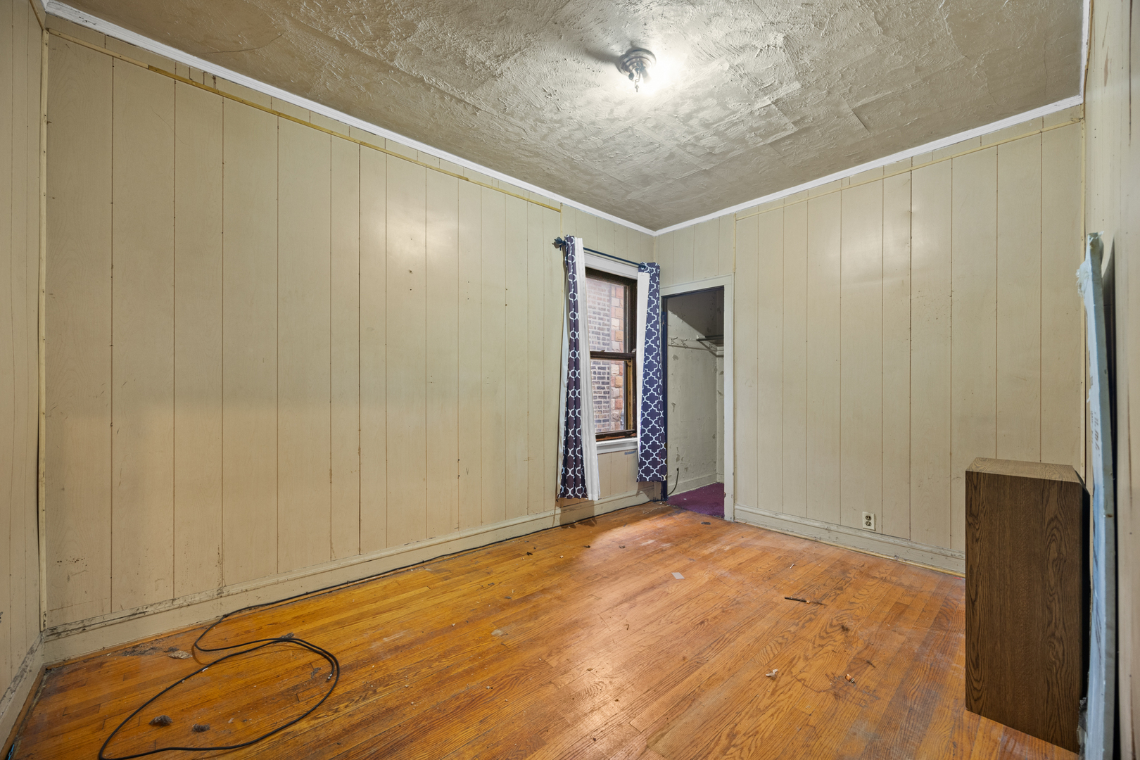 7519 S Aberdeen Street Property Photo 8
