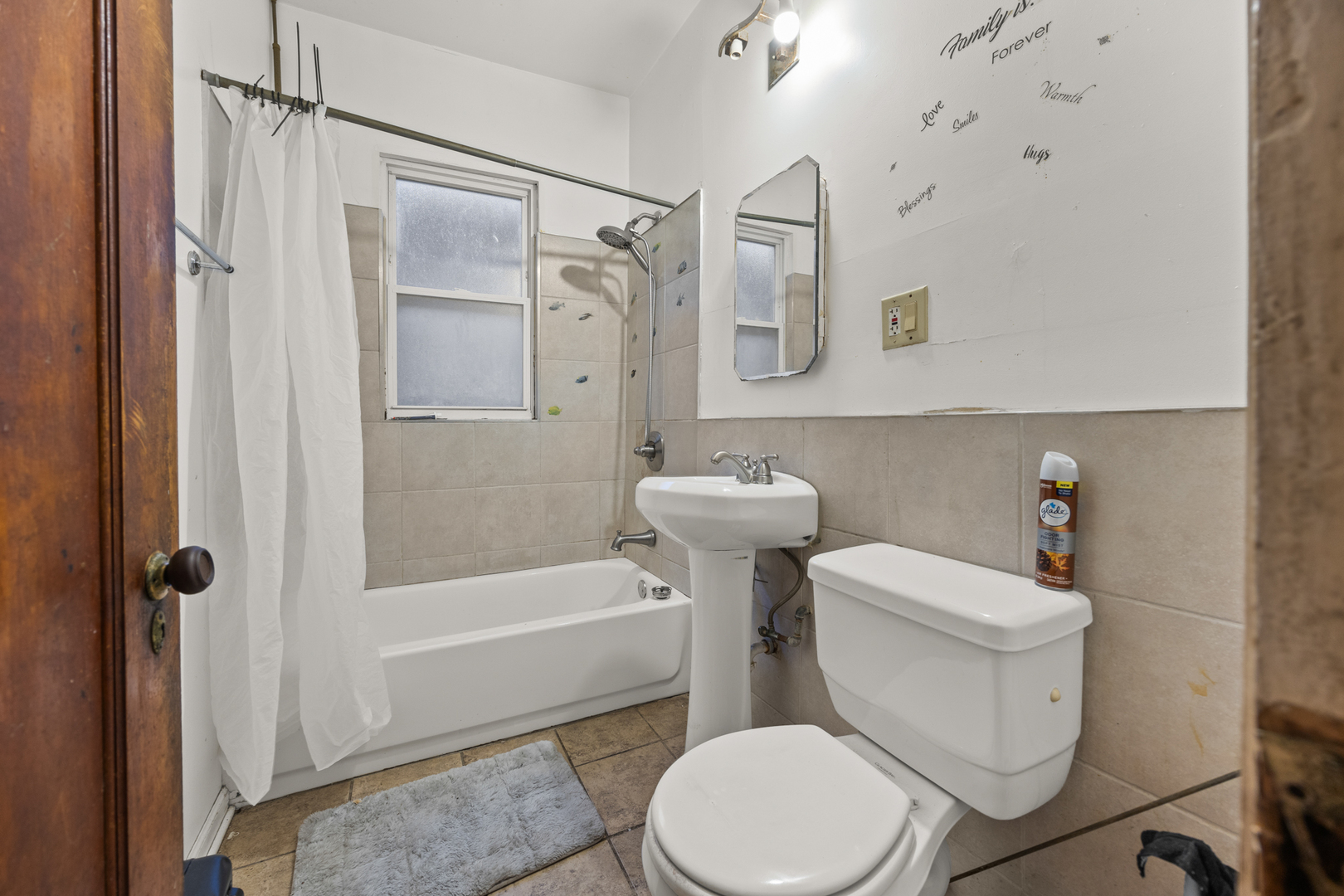 7519 S Aberdeen Street Property Photo 9