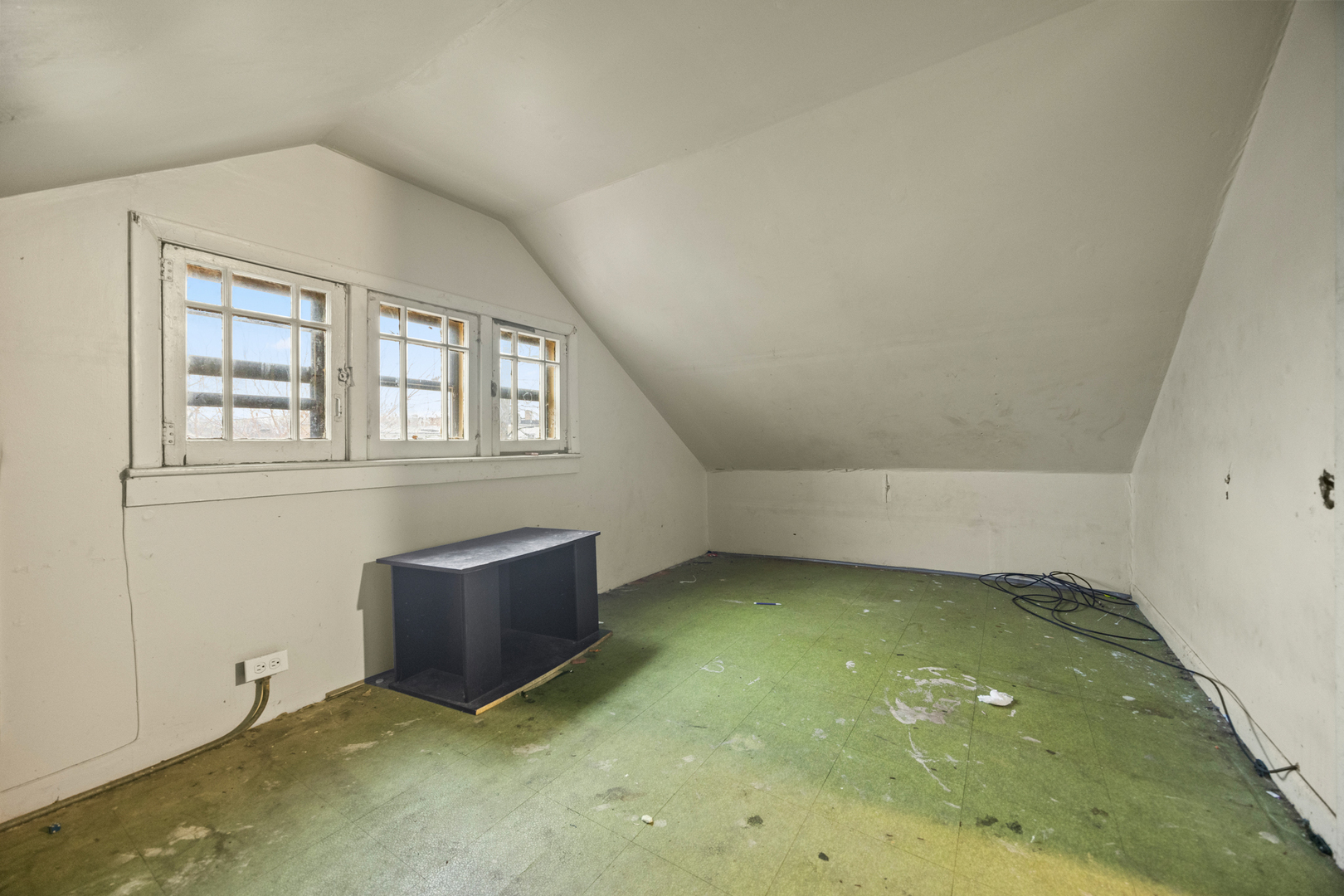 7519 S Aberdeen Street Property Photo 11
