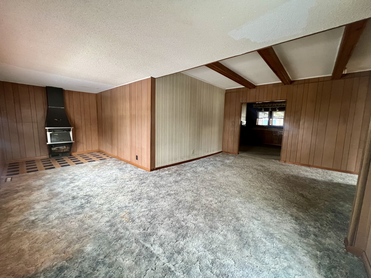 201 N Chicago Street Property Photo 4