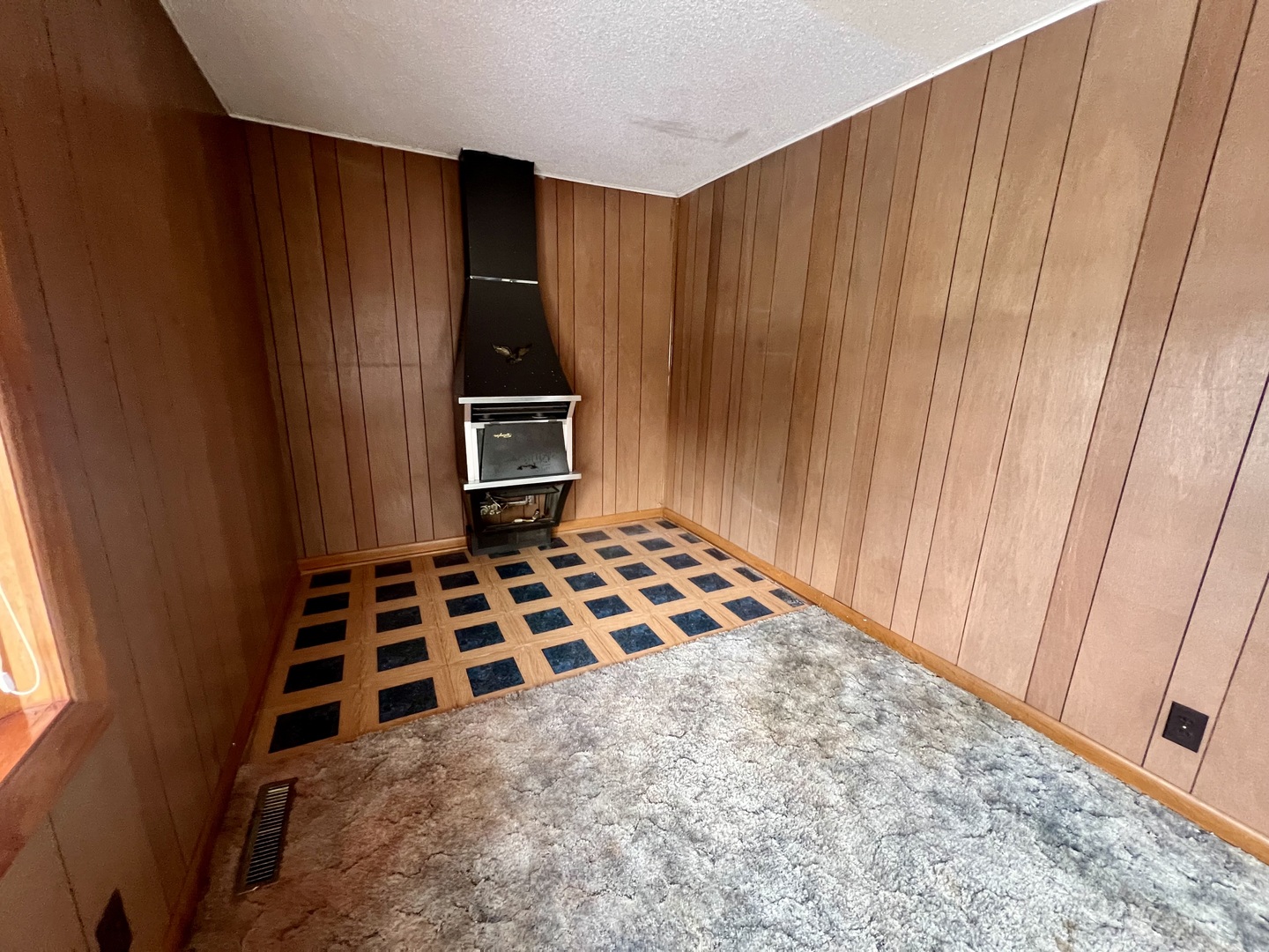 201 N Chicago Street Property Photo 5