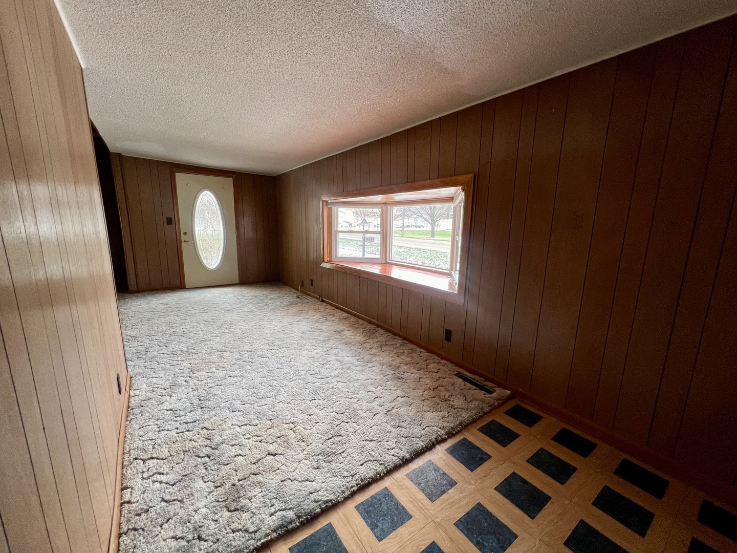 201 N Chicago Street Property Photo 6