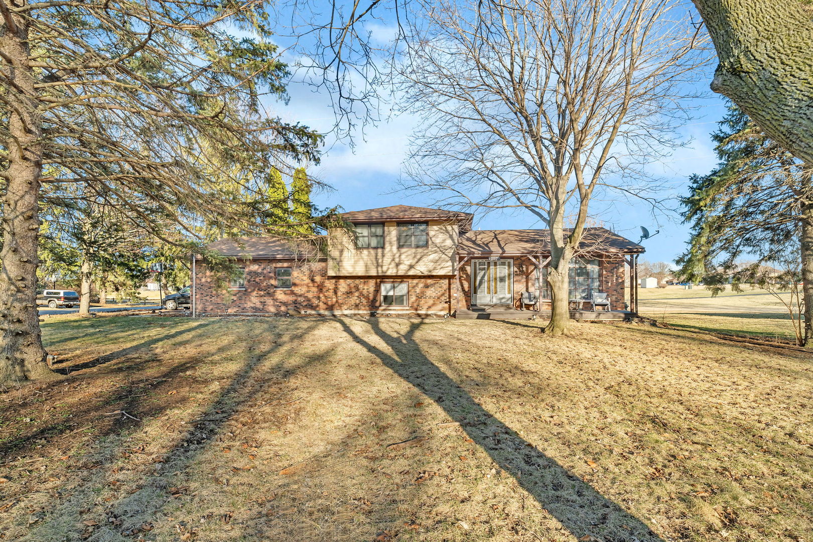 16121 S Farmingdale Drive Property Photo