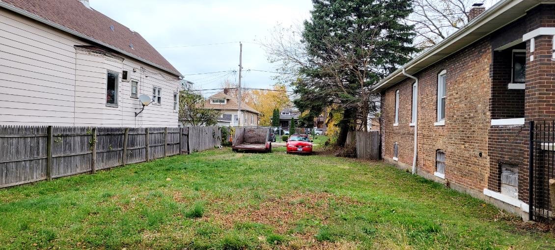8537 S Escanaba Avenue Property Photo 1