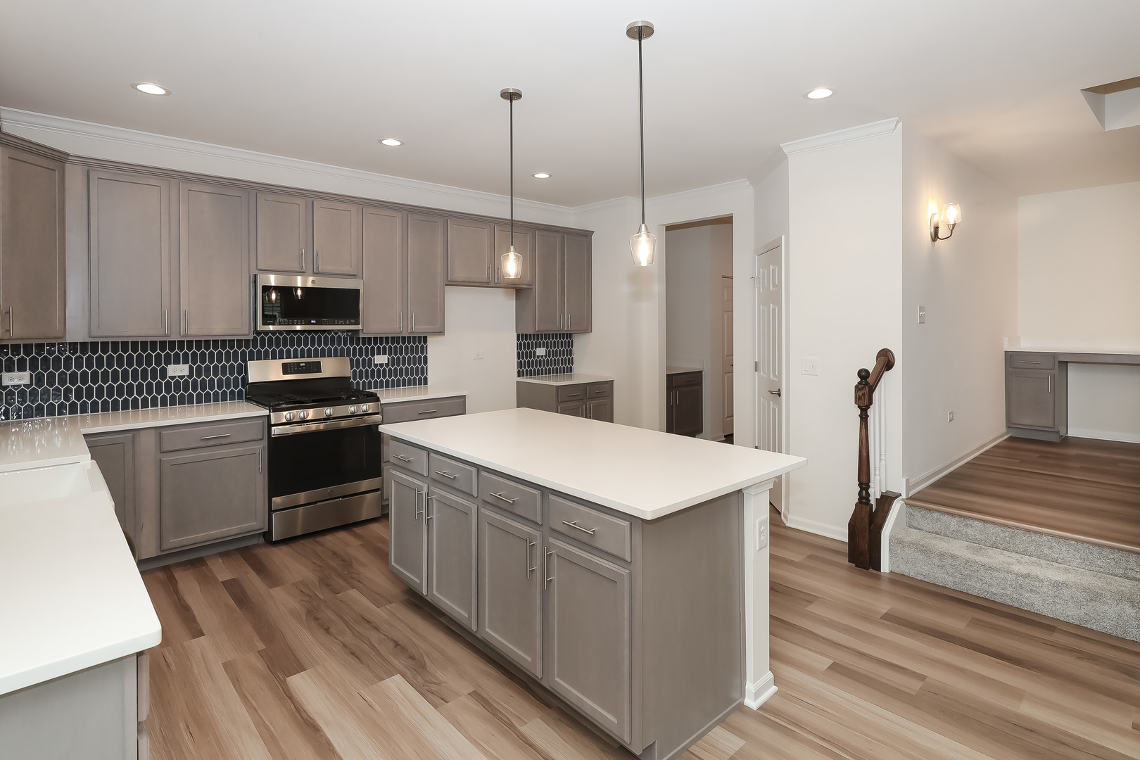 11381 Saxony Street Property Photo 6