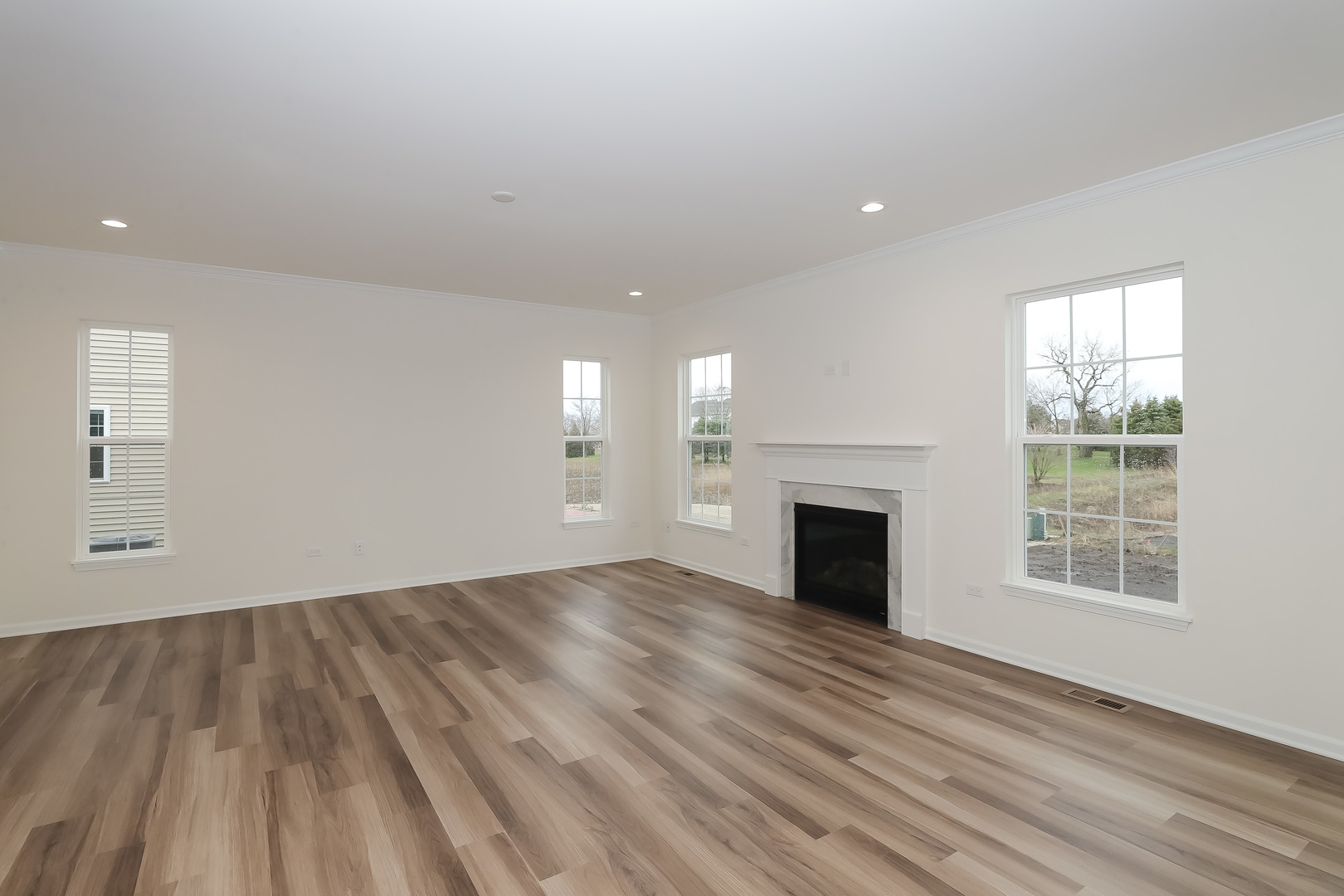 11381 Saxony Street Property Photo 14