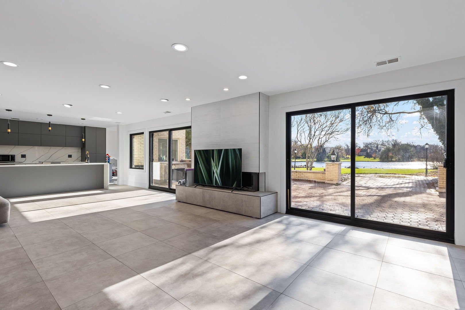 1 Horseshoe Lane Property Photo 12