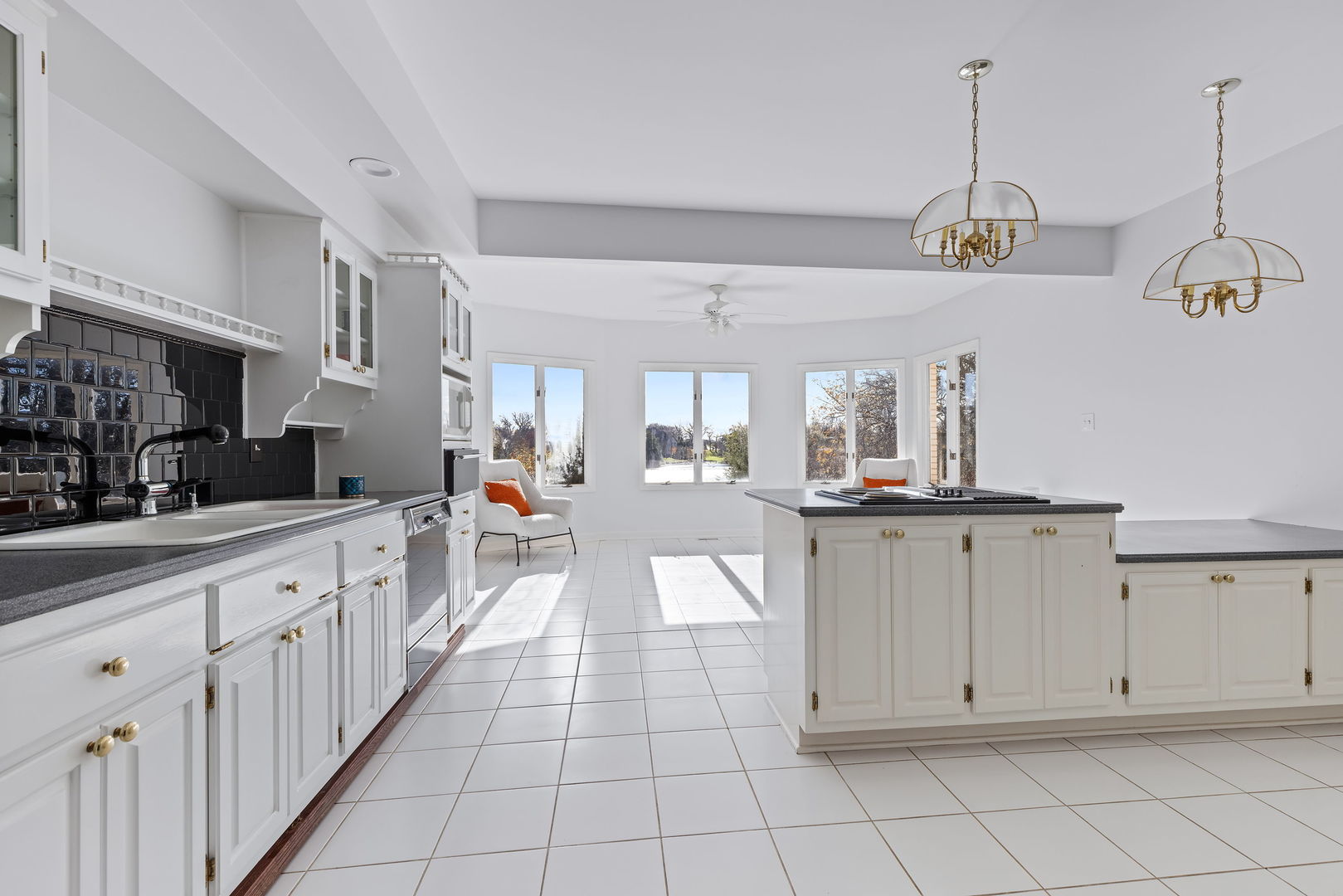 1 Horseshoe Lane Property Photo 14