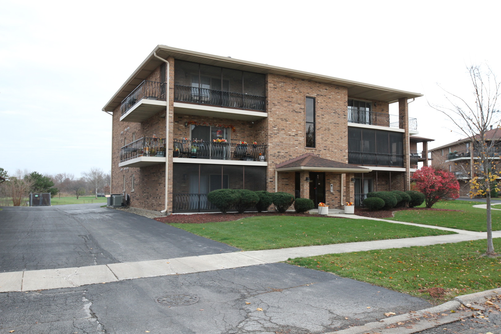 16749 Paxton Avenue 3s Property Photo 2