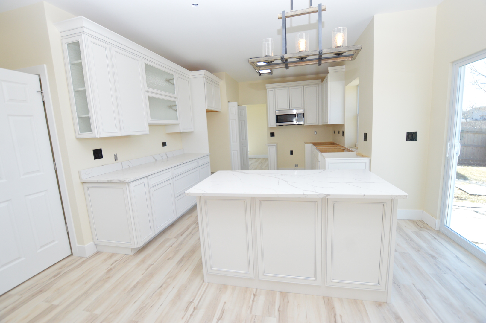11895 Blue Bayou Drive Property Photo 4