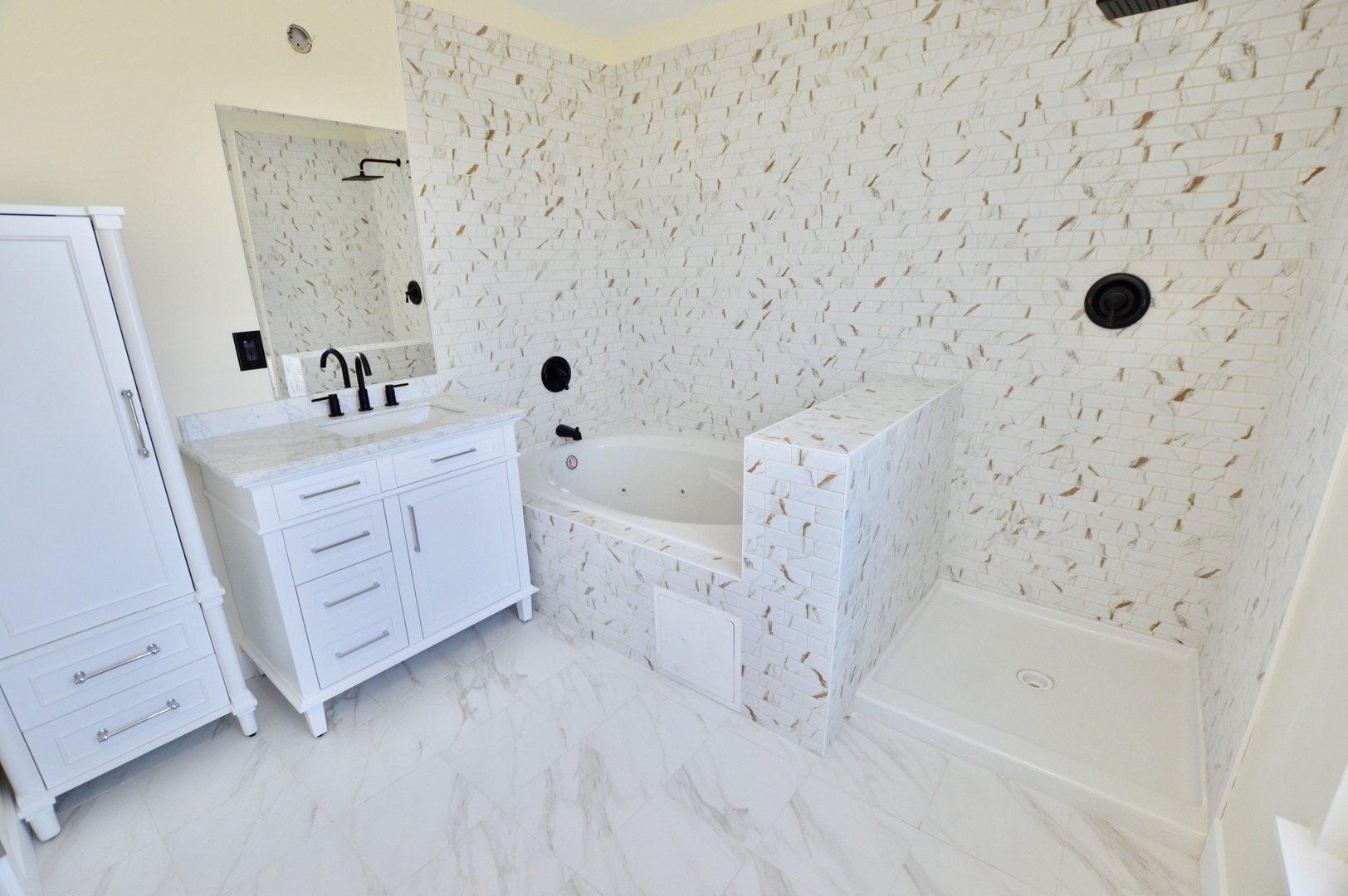 11895 Blue Bayou Drive Property Photo 14