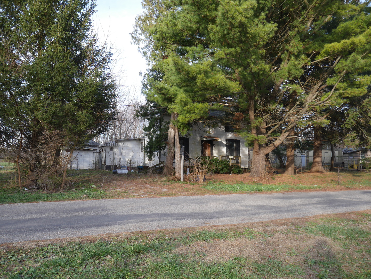 495 W Concord Place Property Photo 6
