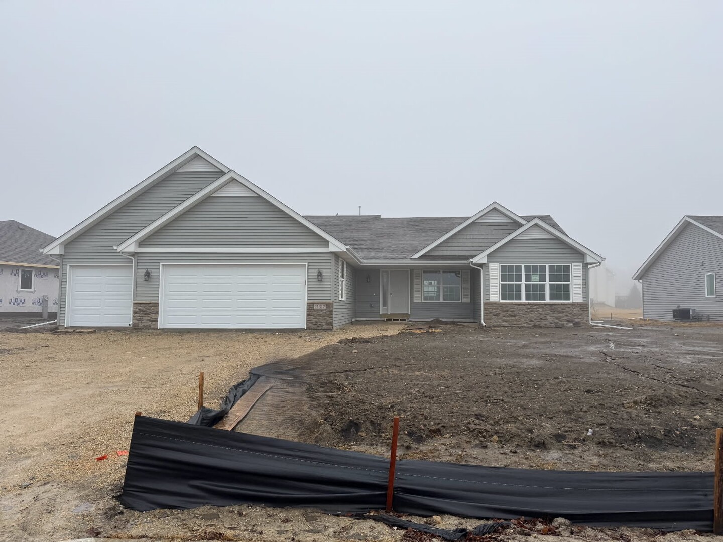 12317 Lakeview Drive Property Photo