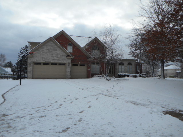 8825 Robert Road Property Photo 1