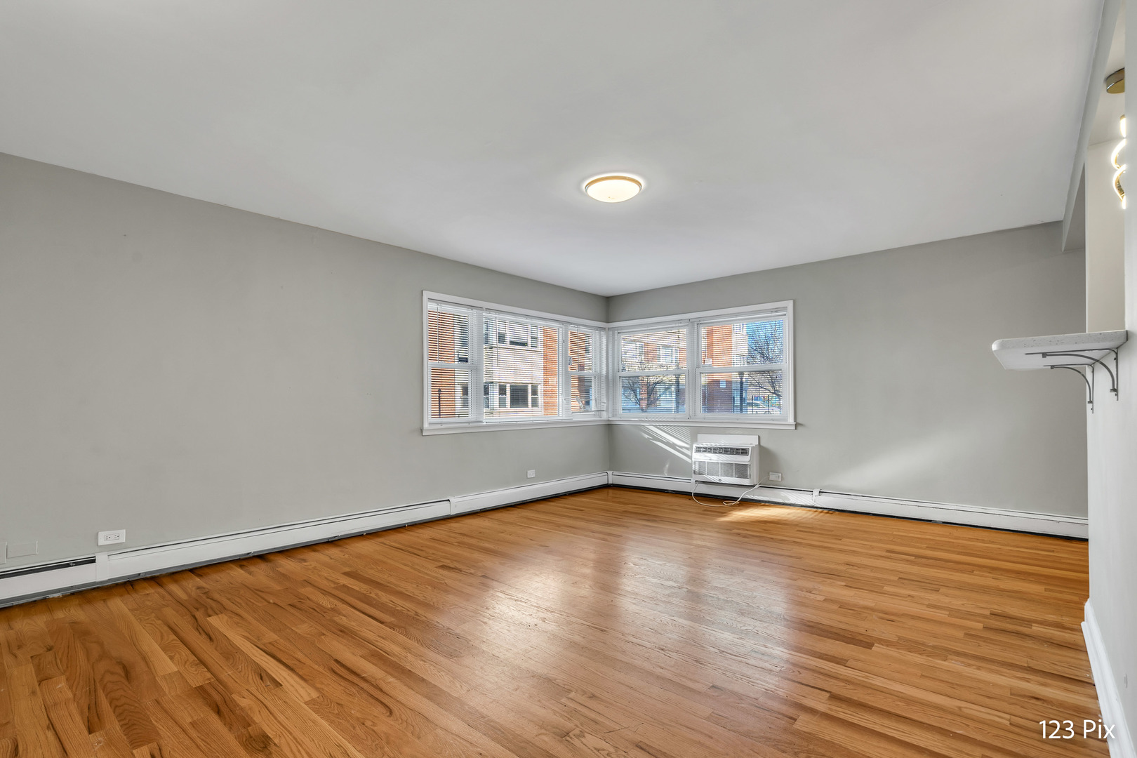 2409 W Balmoral Avenue 1e Property Photo 5