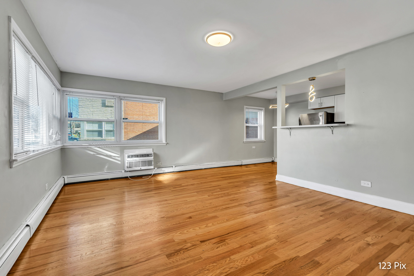 2409 W Balmoral Avenue 1e Property Photo 6
