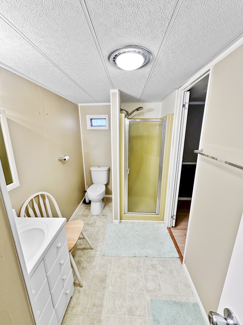 127 Nasa Circle Property Photo 6