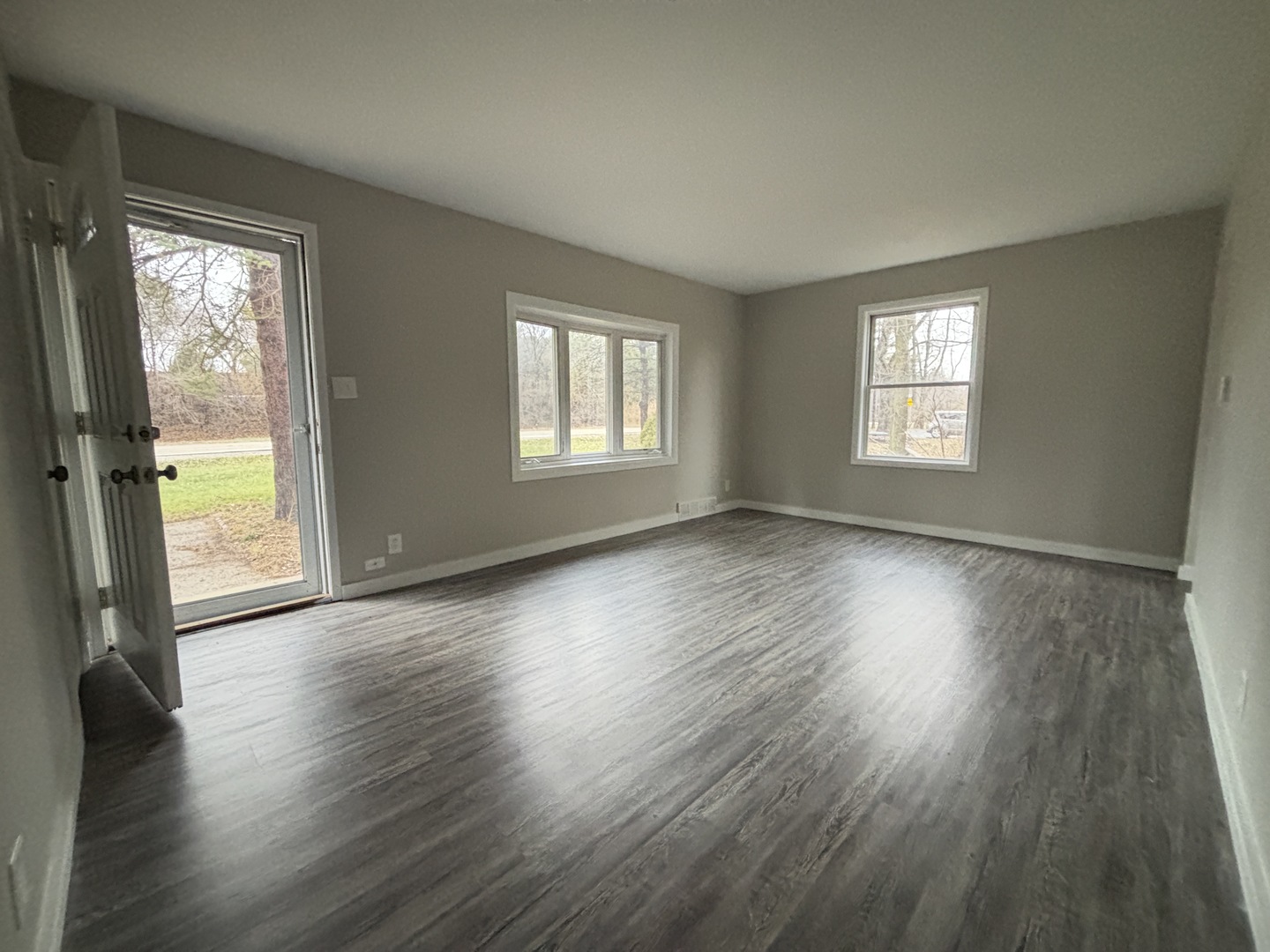 1107 S Hough Street Property Photo 5