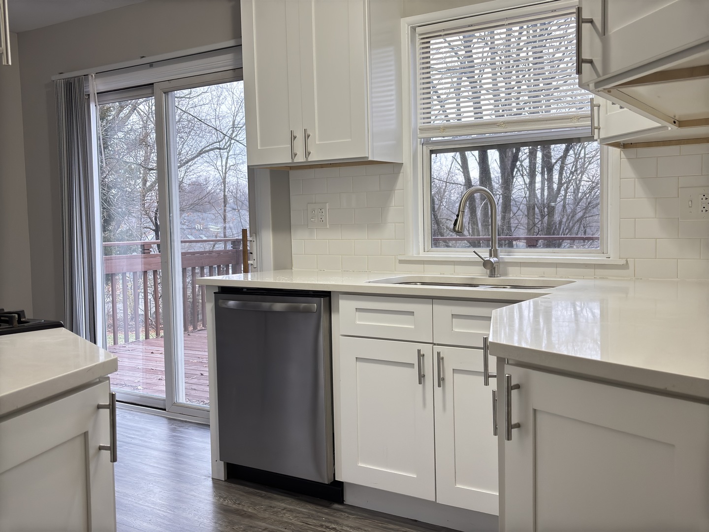 1107 S Hough Street Property Photo 6