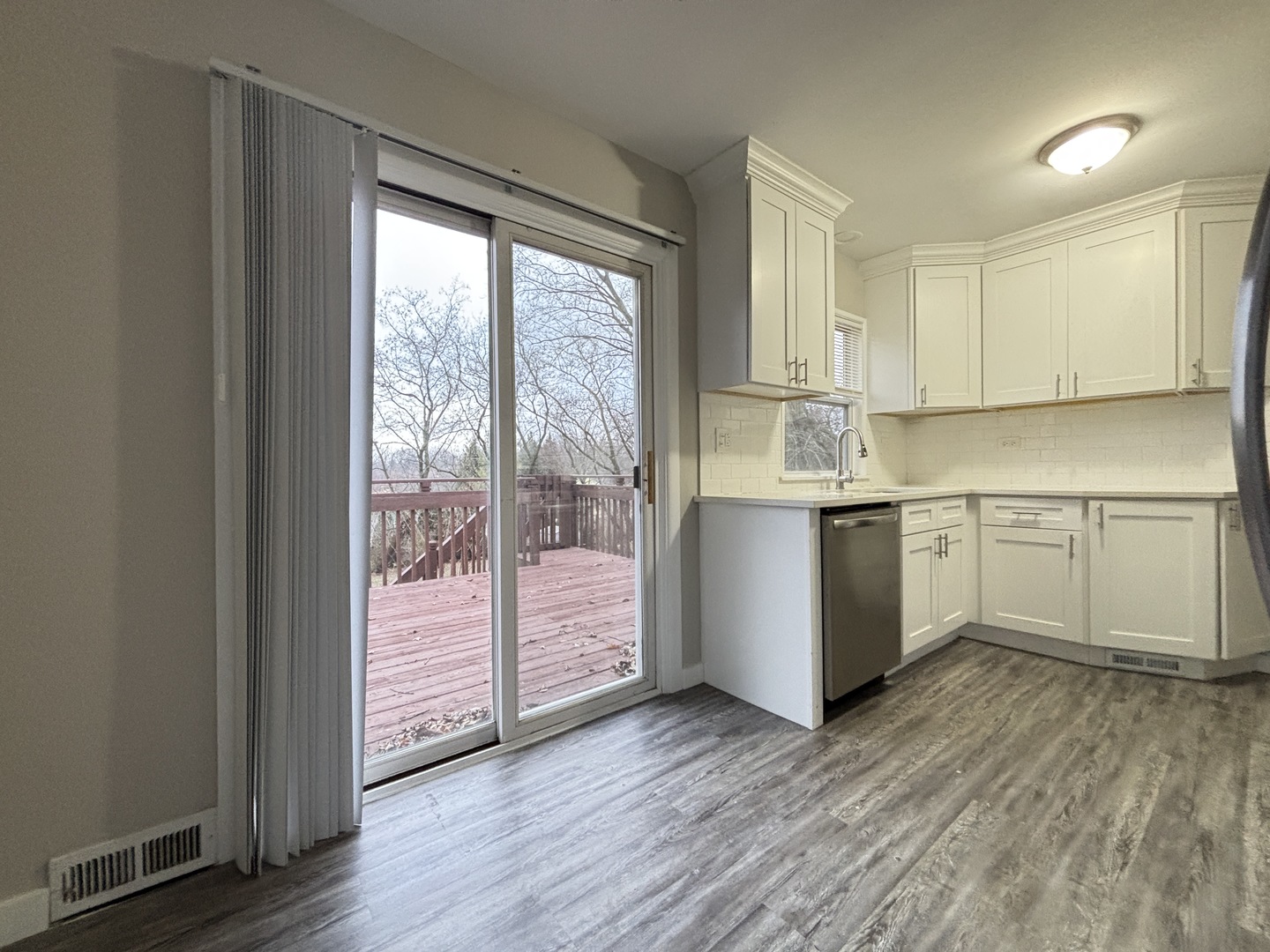 1107 S Hough Street Property Photo 8