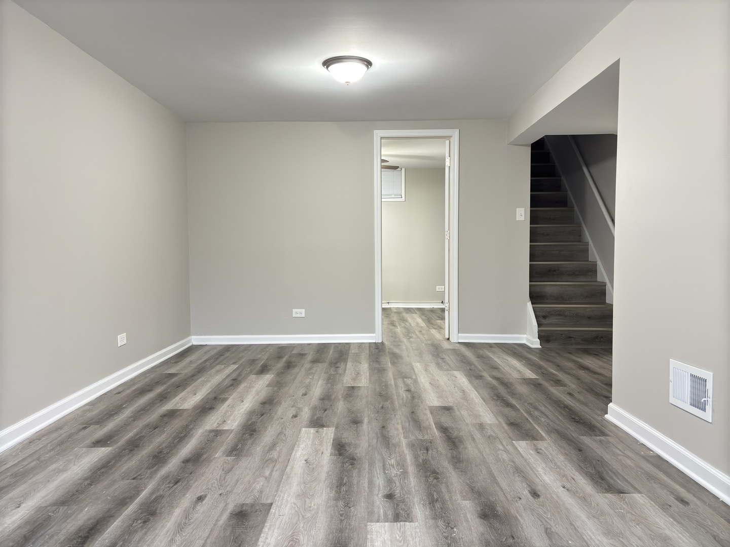 1107 S Hough Street Property Photo 16