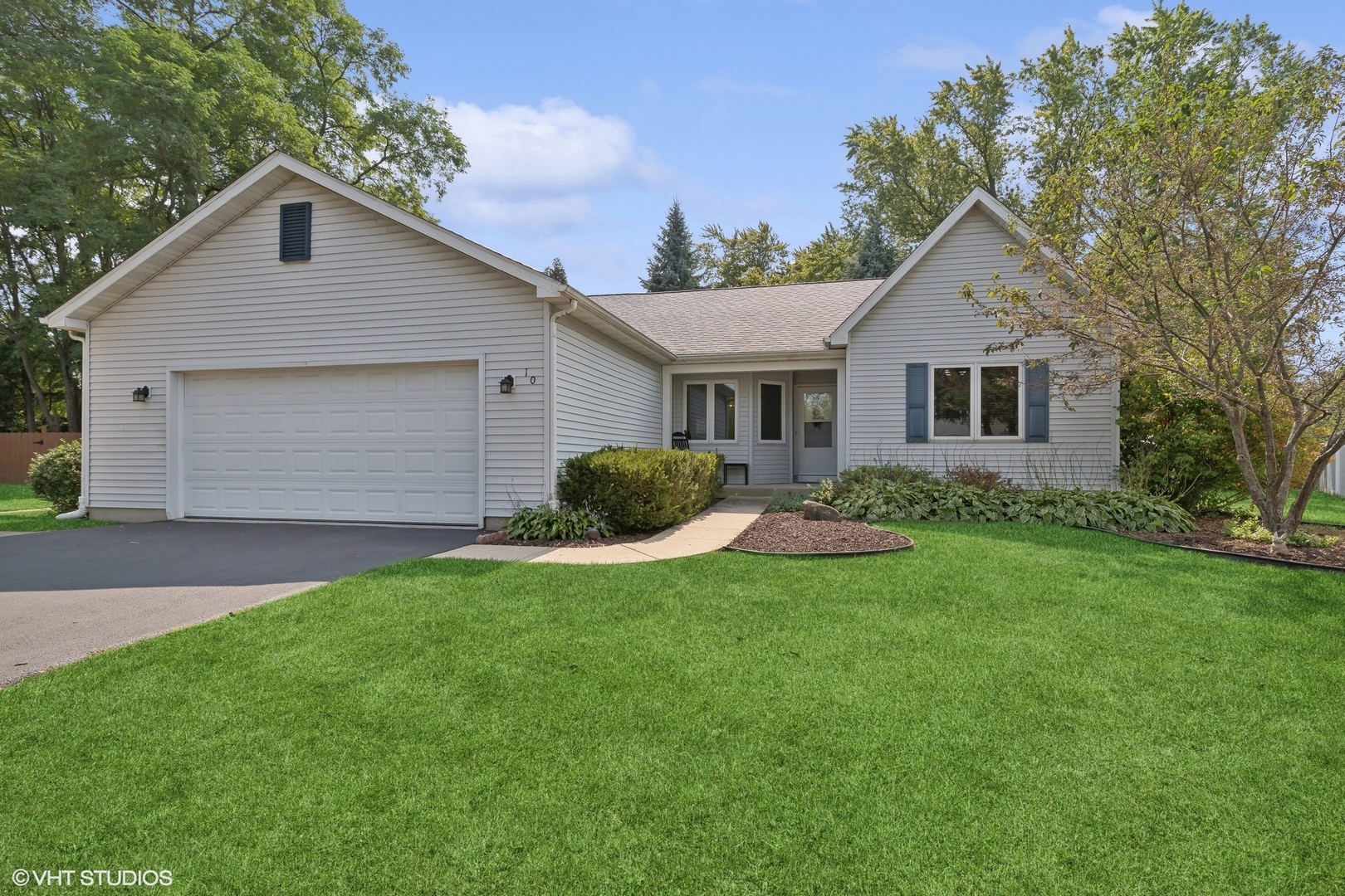 10 Henry Court Property Photo