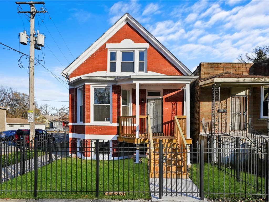 6501 S Hamilton Avenue Property Photo 1
