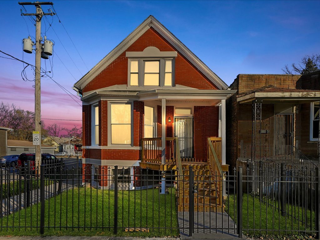 6501 S Hamilton Avenue Property Photo 2