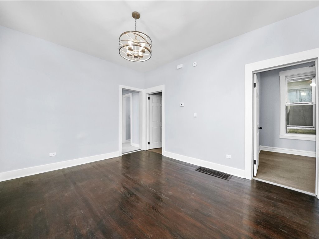 6501 S Hamilton Avenue Property Photo 12