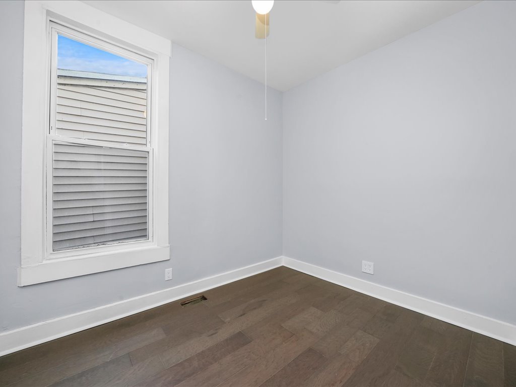 6501 S Hamilton Avenue Property Photo 17