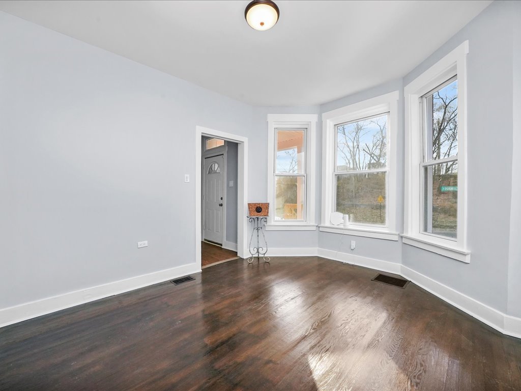 6501 S Hamilton Avenue Property Photo 20