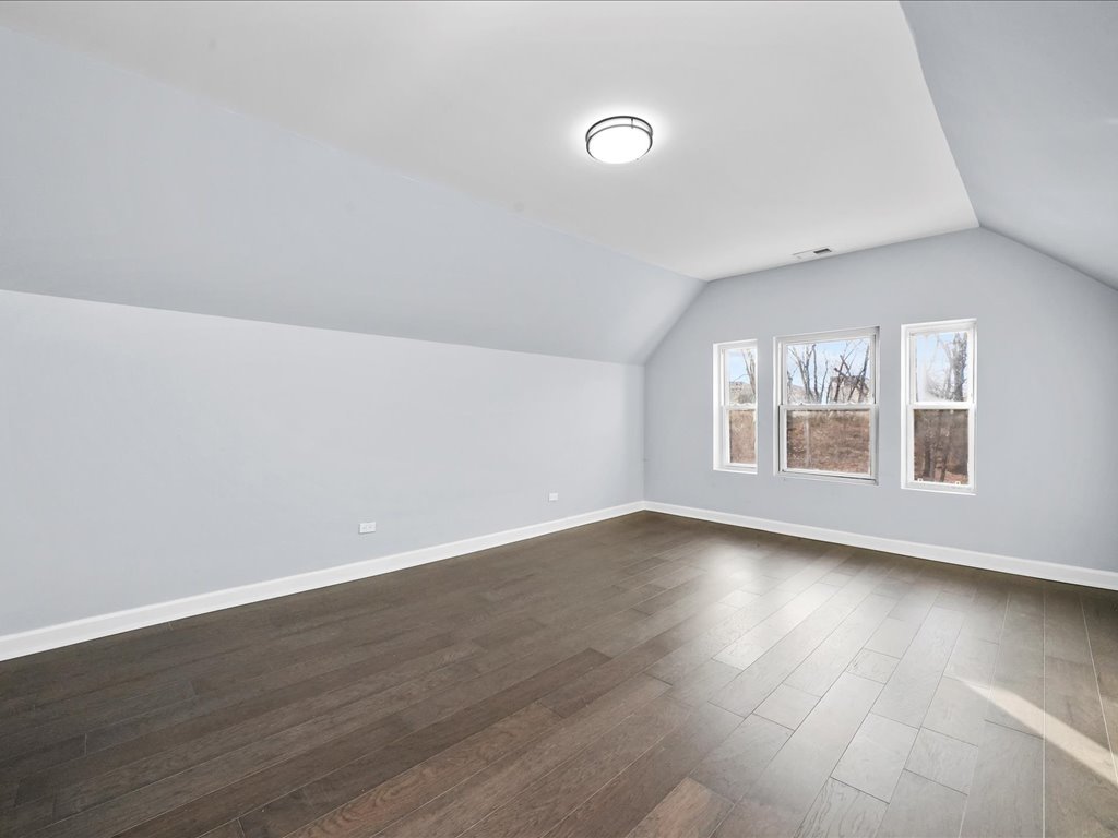 6501 S Hamilton Avenue Property Photo 23