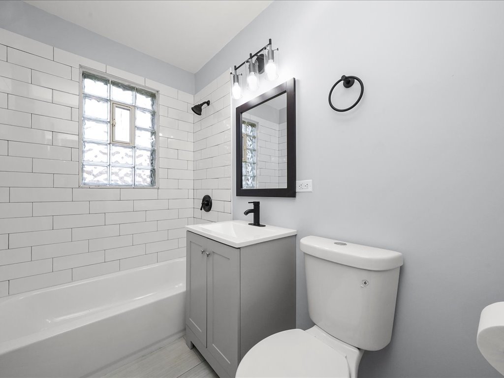 6501 S Hamilton Avenue Property Photo 26