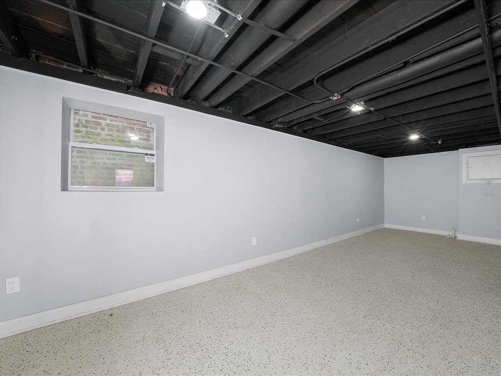 6501 S Hamilton Avenue Property Photo 33