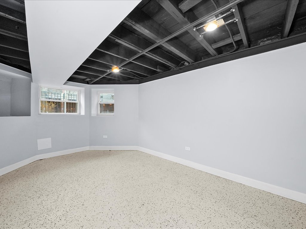 6501 S Hamilton Avenue Property Photo 36