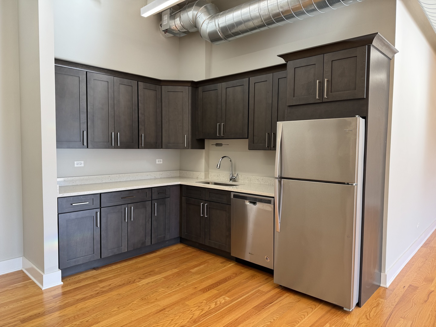 216 N May Street Property Photo 16