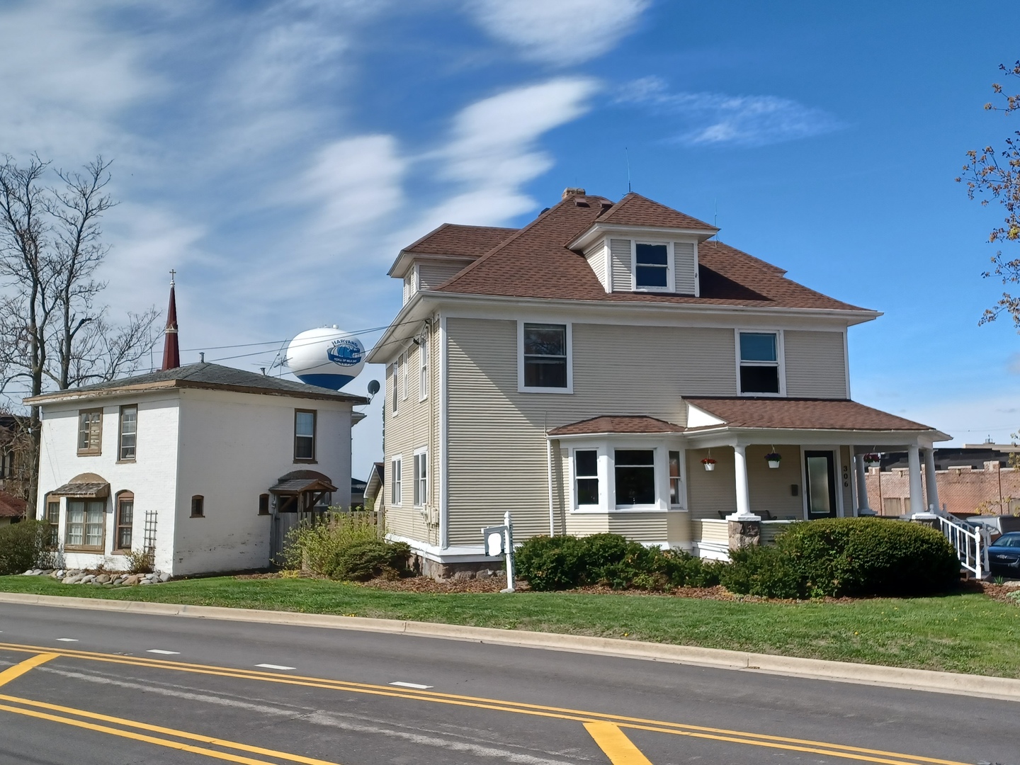 304,306, & 306 1/2 North Division Street Property Photo