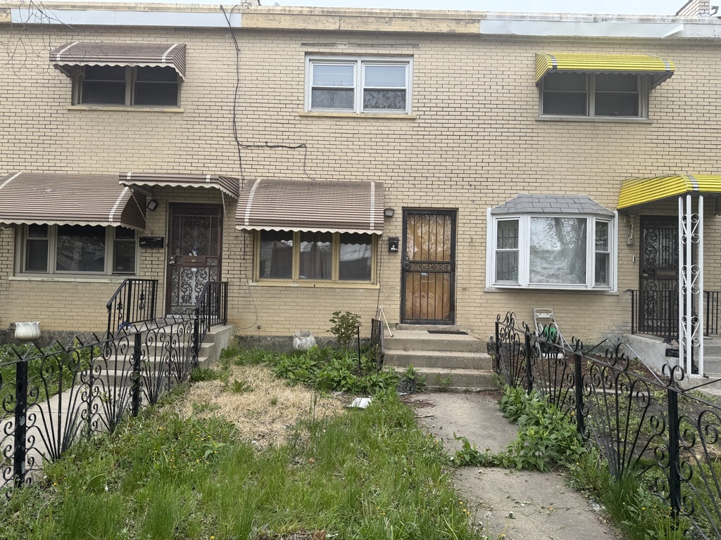 8523 S Racine Ave Property Photo 1