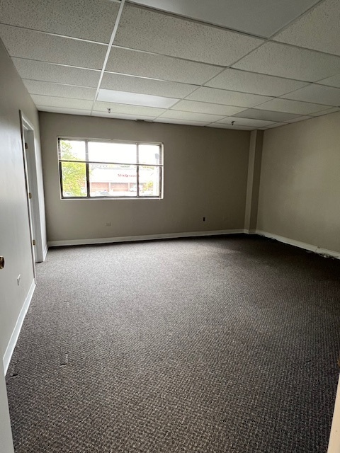 34 W Chicago Avenue Property Photo 3